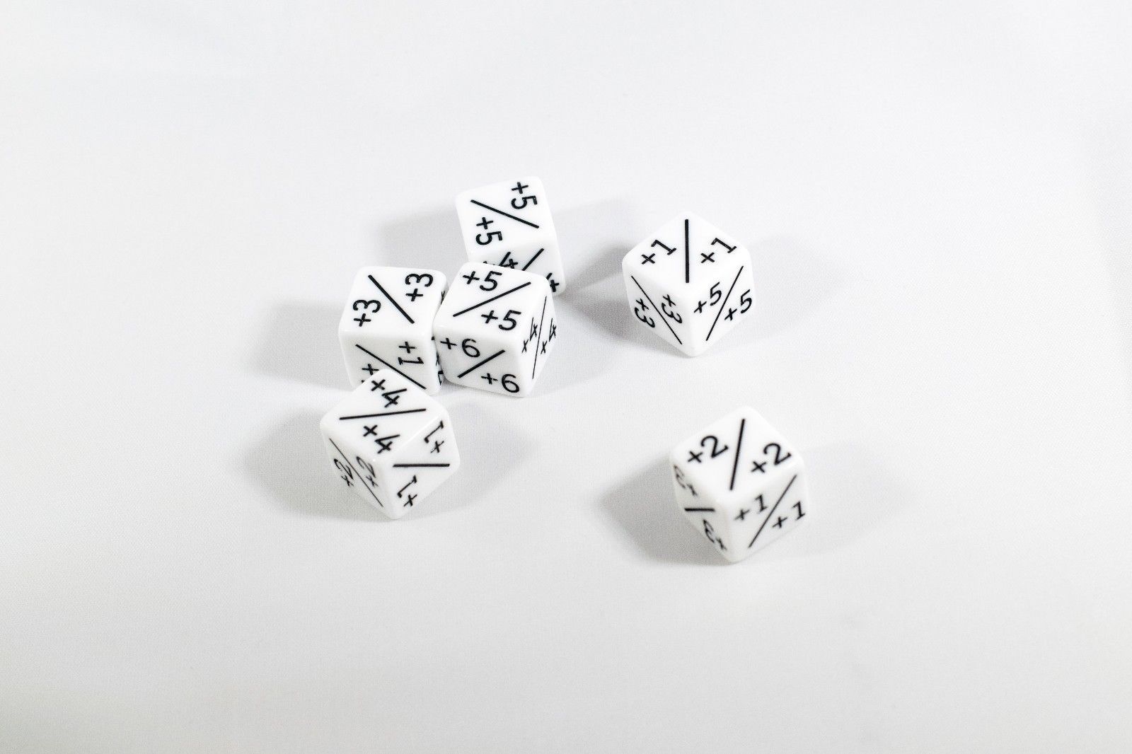 White D6 MTG +1/+1 Counter Dice  - Magic: The Gathering DnD d6 Stats (Sold Per Die)